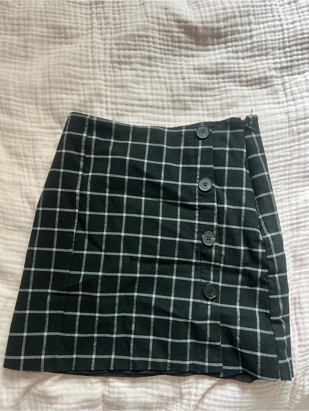 Forever 21 black and white plaid skirt